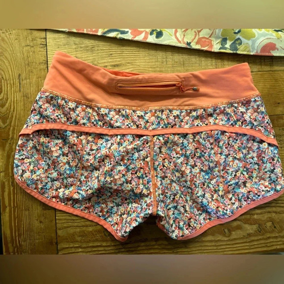 ! Lululemon Run: Speed Short *2-way Stretch Flowabunga Mini Multi / Bleach… - Picture 4 of 7